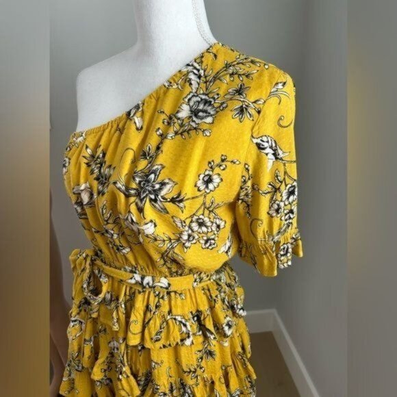 Skylar + Madison 1 Shoulder Ruffled Mini Dress, size large - Picture 3 of 11